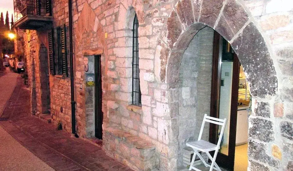 Vico Del Poeta
