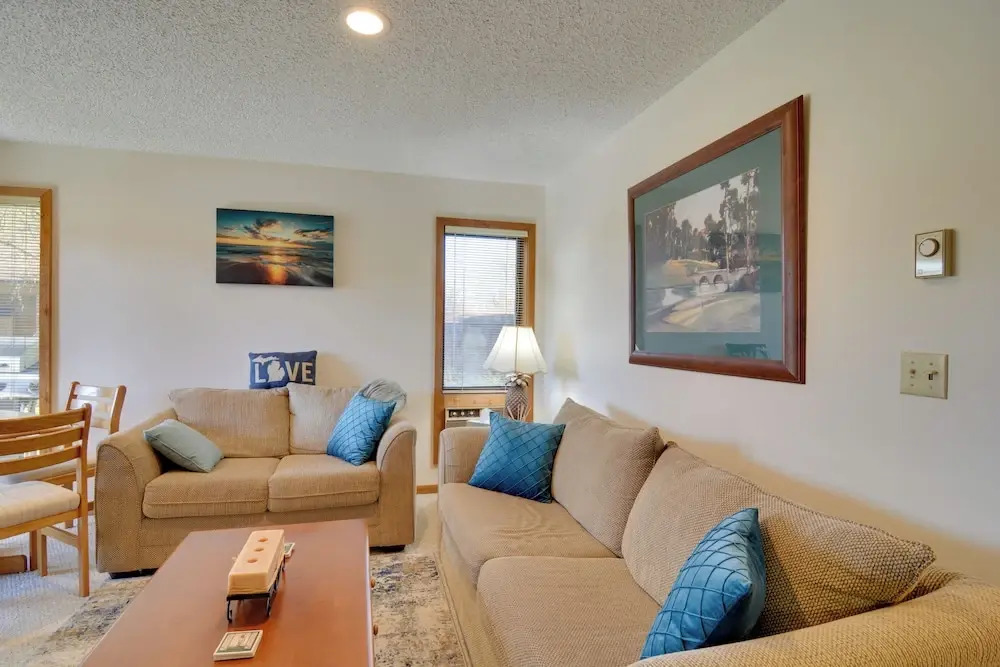 Schuss Mountain Resort Condo: Steps to Golf!