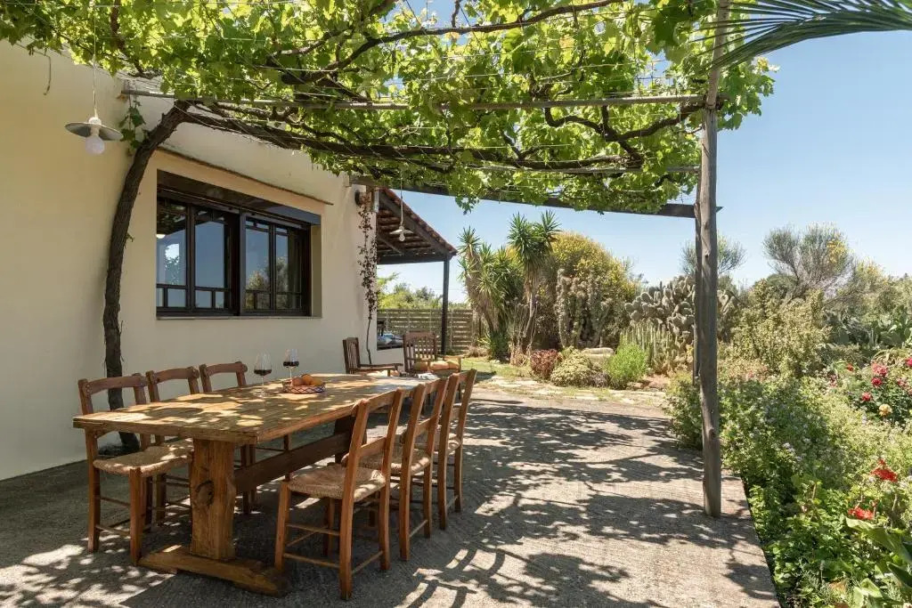 Sarris Home, country house with stunning view
