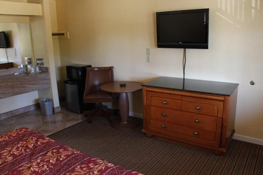 Travelers Inn