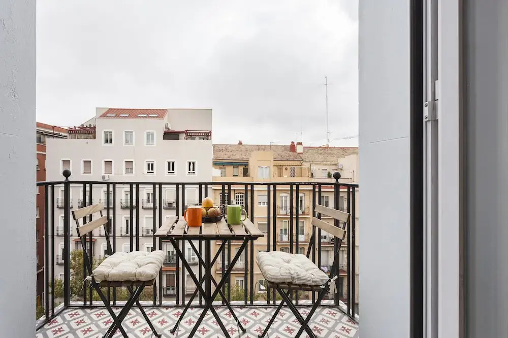 Jose Abascal Apartment by Flatsweethome