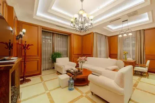 Tengchong Jade Holiday Hotel