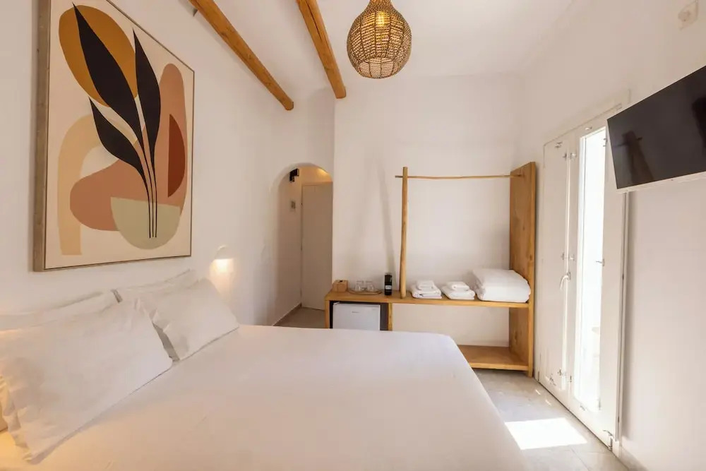 Parosquare Central Suites