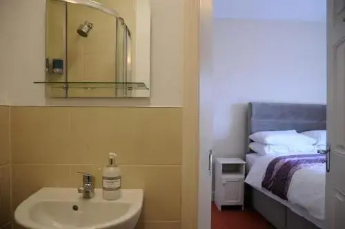 Eask View Dingle - Room Only