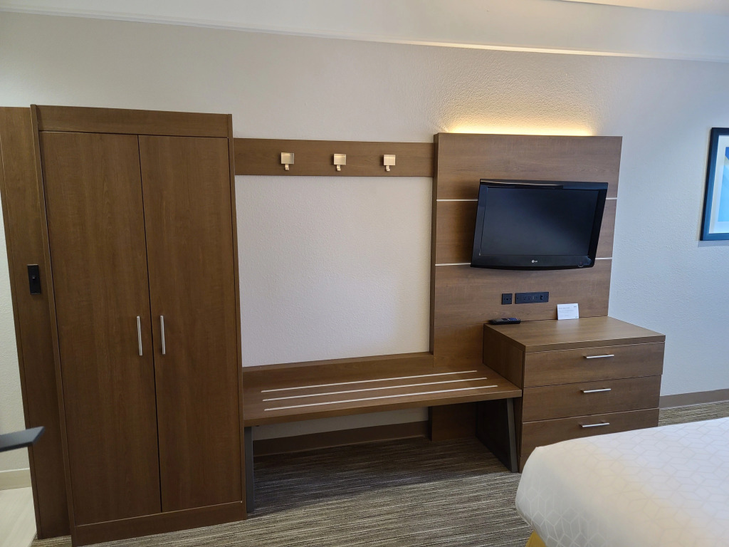 Holiday Inn Express & Suites Galveston West-Seawall by IHG