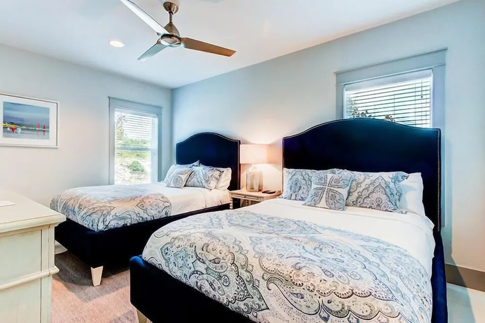 DaShells30A 6 Bedroom Holiday Home by Five Star Properties