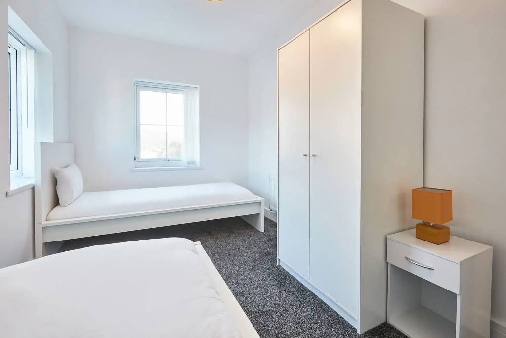 Host   Stay   House 1