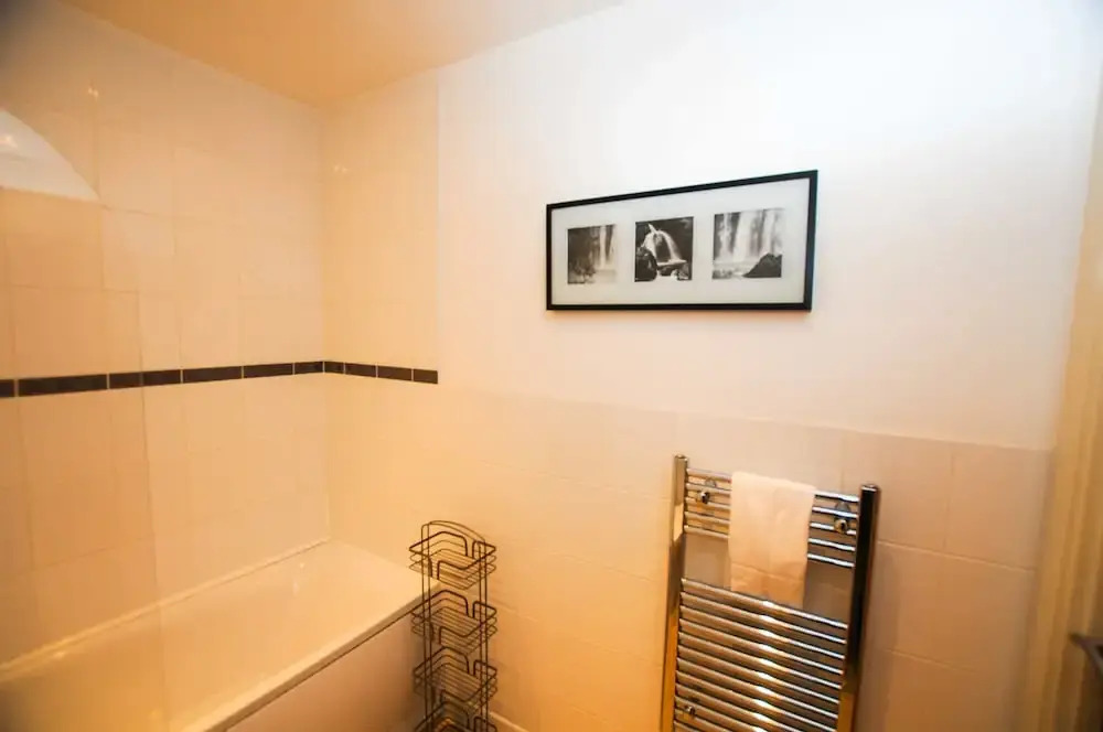 Your Stay Bristol Marsh House