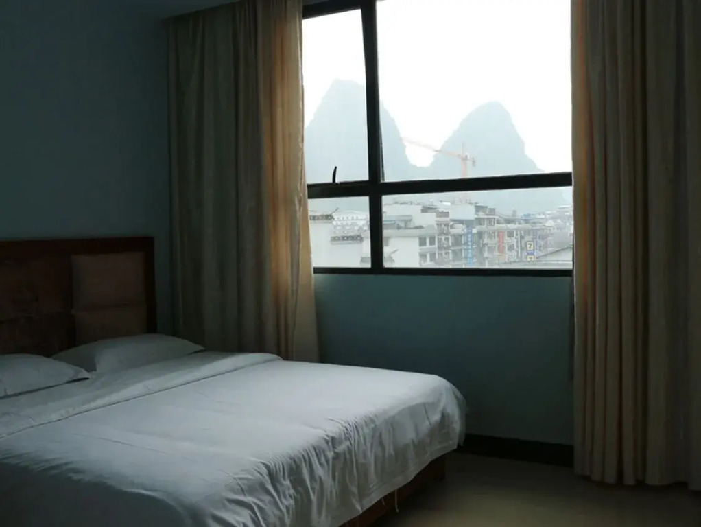 Huajun Hotel