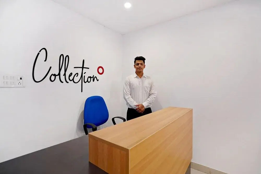 Collection O 37472 Sector 44