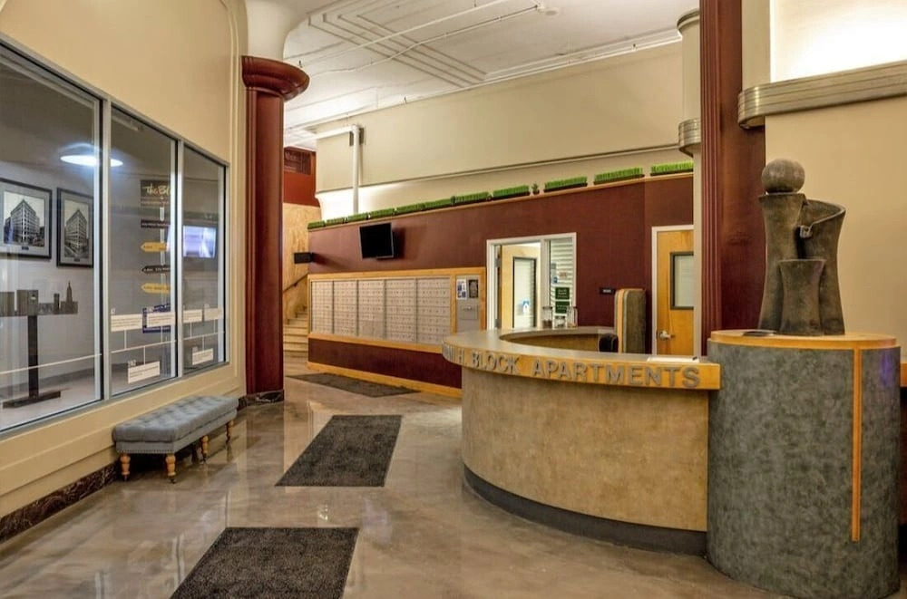 3BR CozySuites TheBlock-SkybridgeAccess2