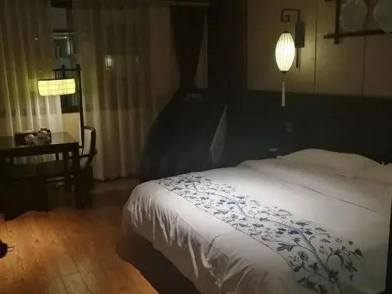 Crystal Pudi Hotel (Jingdezhen Zhushan Dongshi Huangyao)