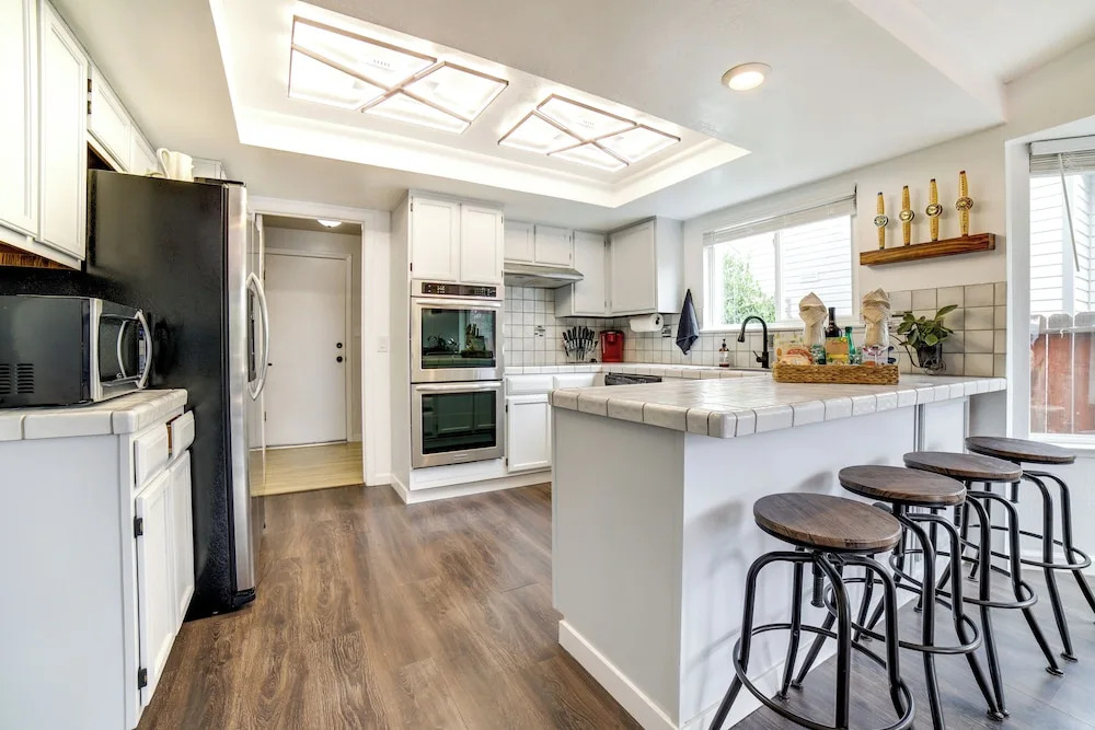 Pet-friendly Home w/ Hot Tub! 6 Mi to Dtwn Reno