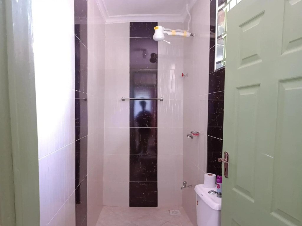 MILIMANI DRIVE LIVING I LUXE FLAWLESSLY FURNISHED UNITs