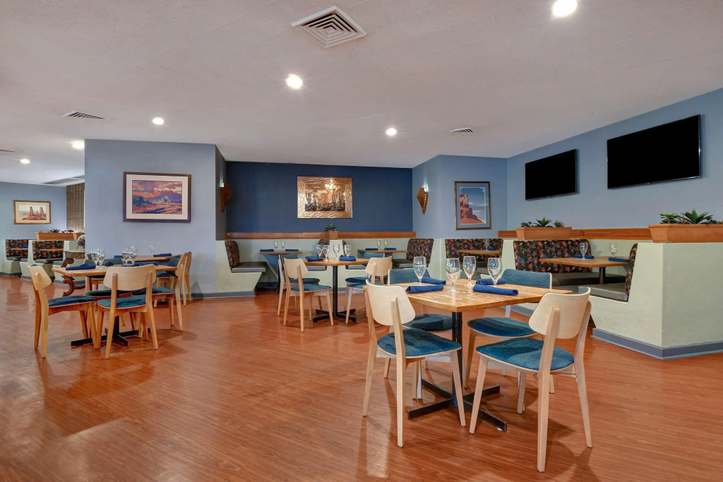 DoubleTree by Hilton Phoenix- Tempe