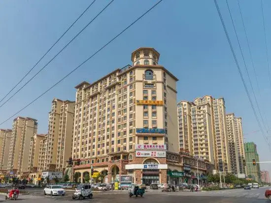 Yunduo E-sports Hotel (Zhumadian Huanghuai College)