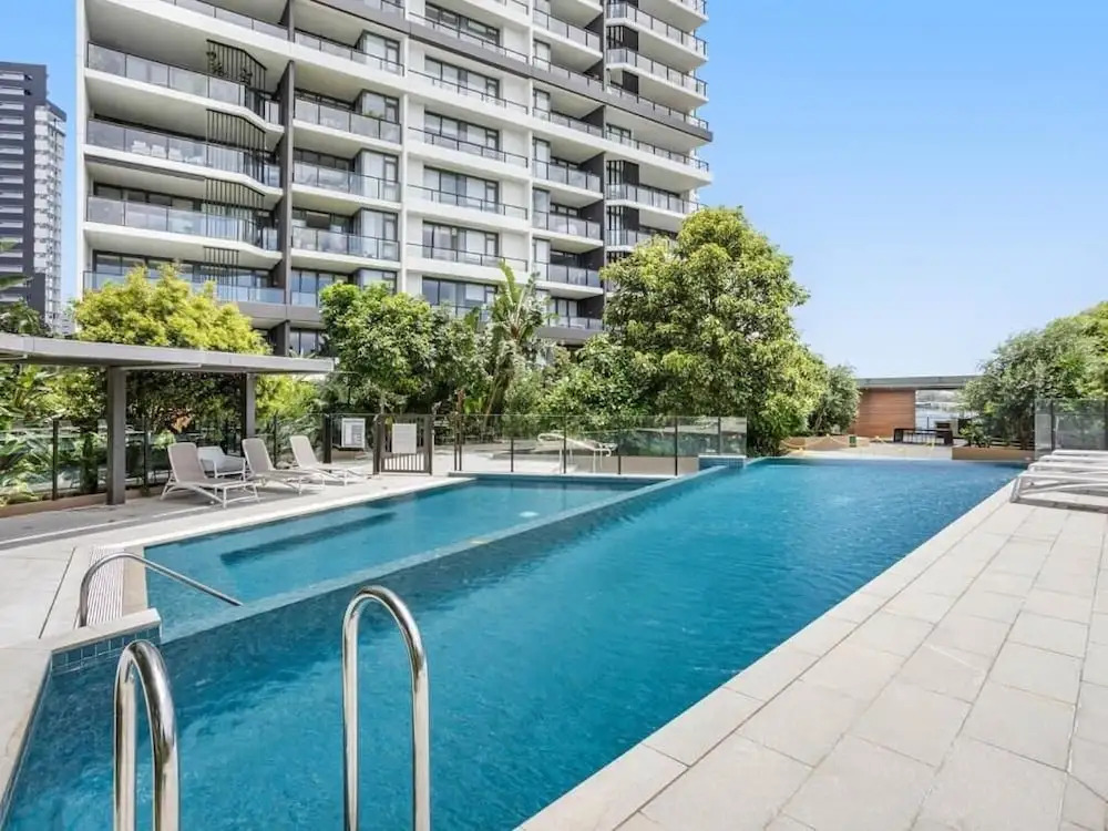Modern 2-storey Apartment - Q Stay