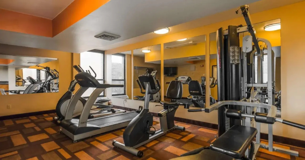 Holiday Inn Express & Suites Phoenix - Tempe by IHG