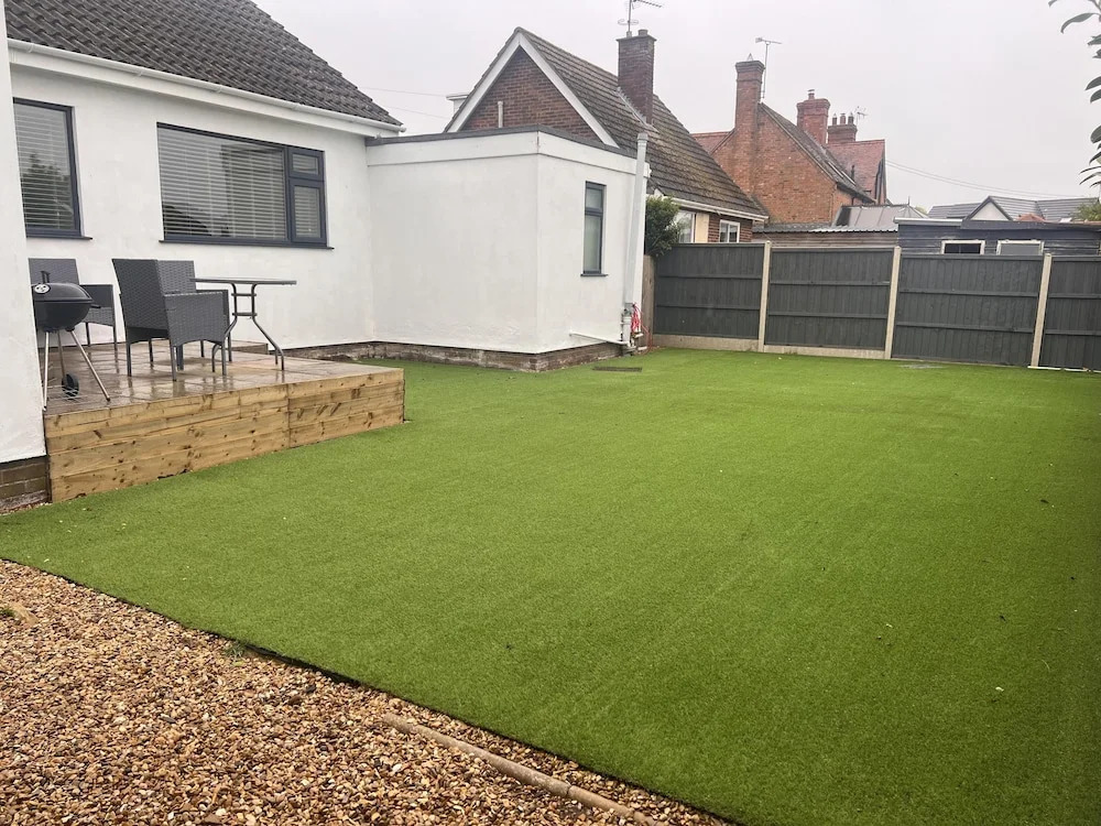 Pet-Friendly - 2 Bedrooms Bungalow hot tub parking