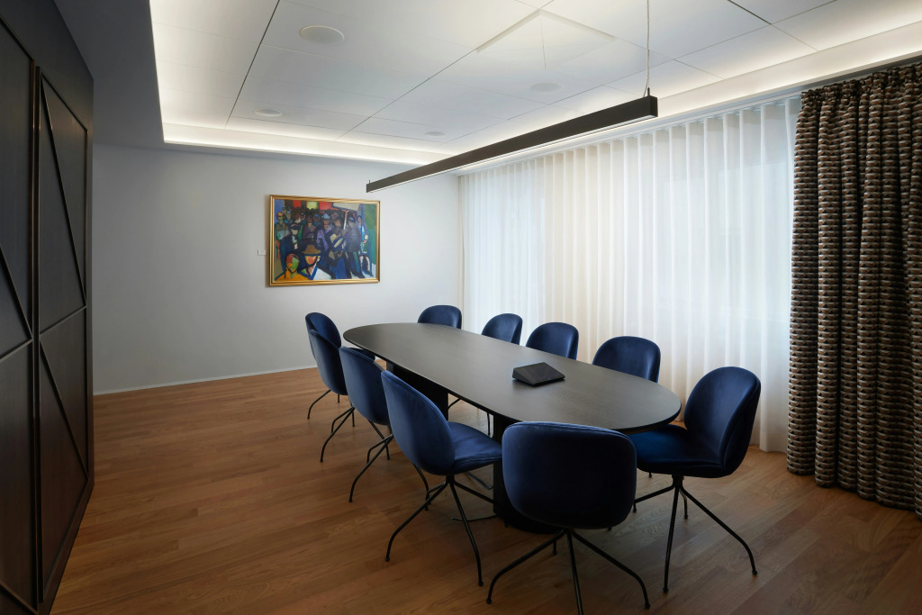 Iceland Parliament Hotel, Curio Collection By Hilton