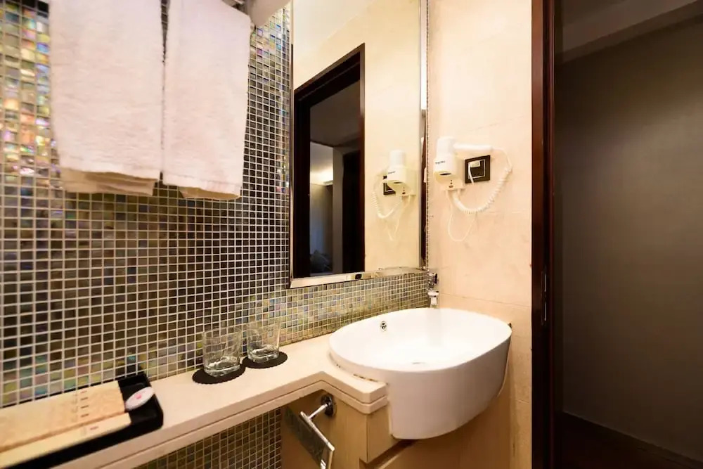 Lv Jia Apartment