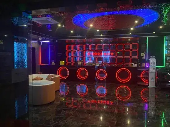 Vienna Hotel (Huizhou Yeting Avenue)