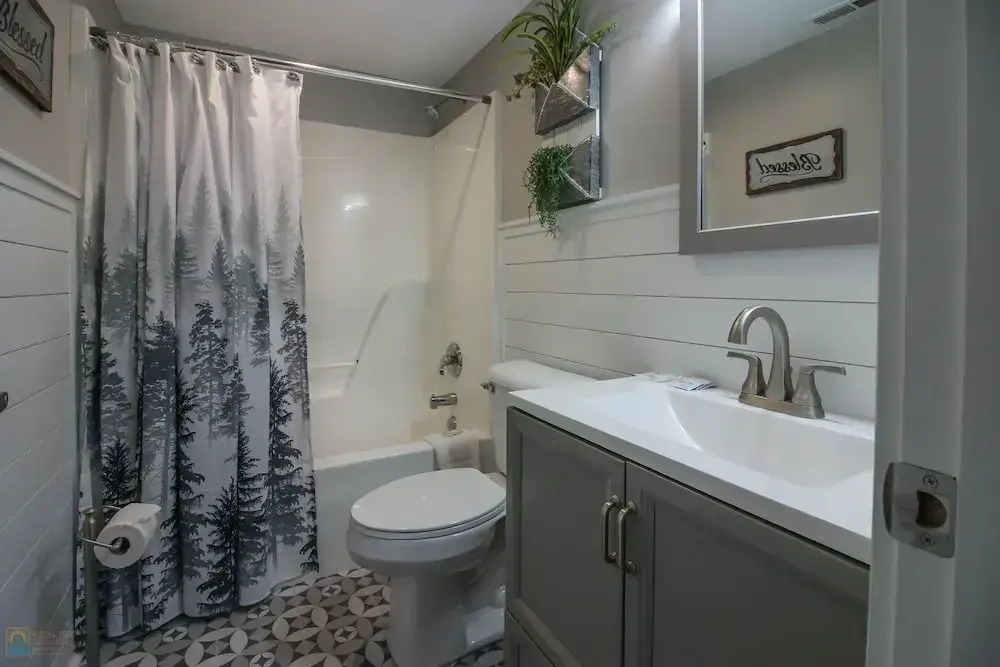 2103 Golf View Towers Lazy Bears Den
