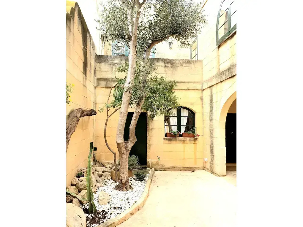 Panoramic Farmhouse