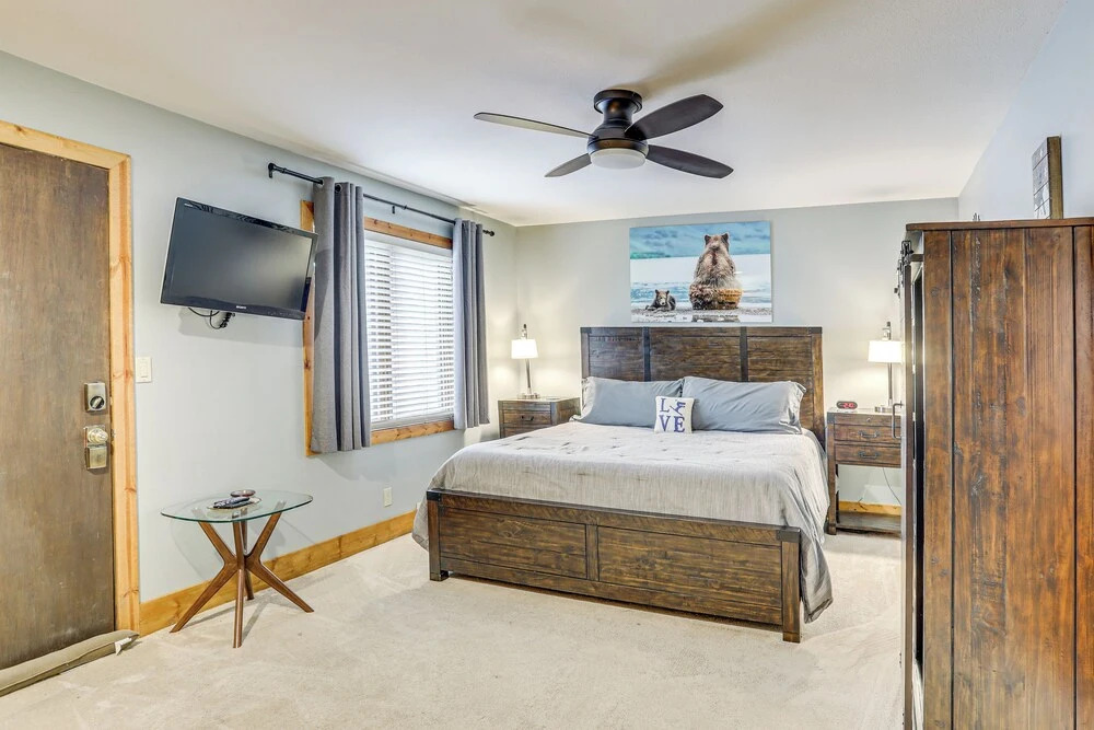 Newly Upgraded Avon Condo w/ Pool & Hot Tub Access