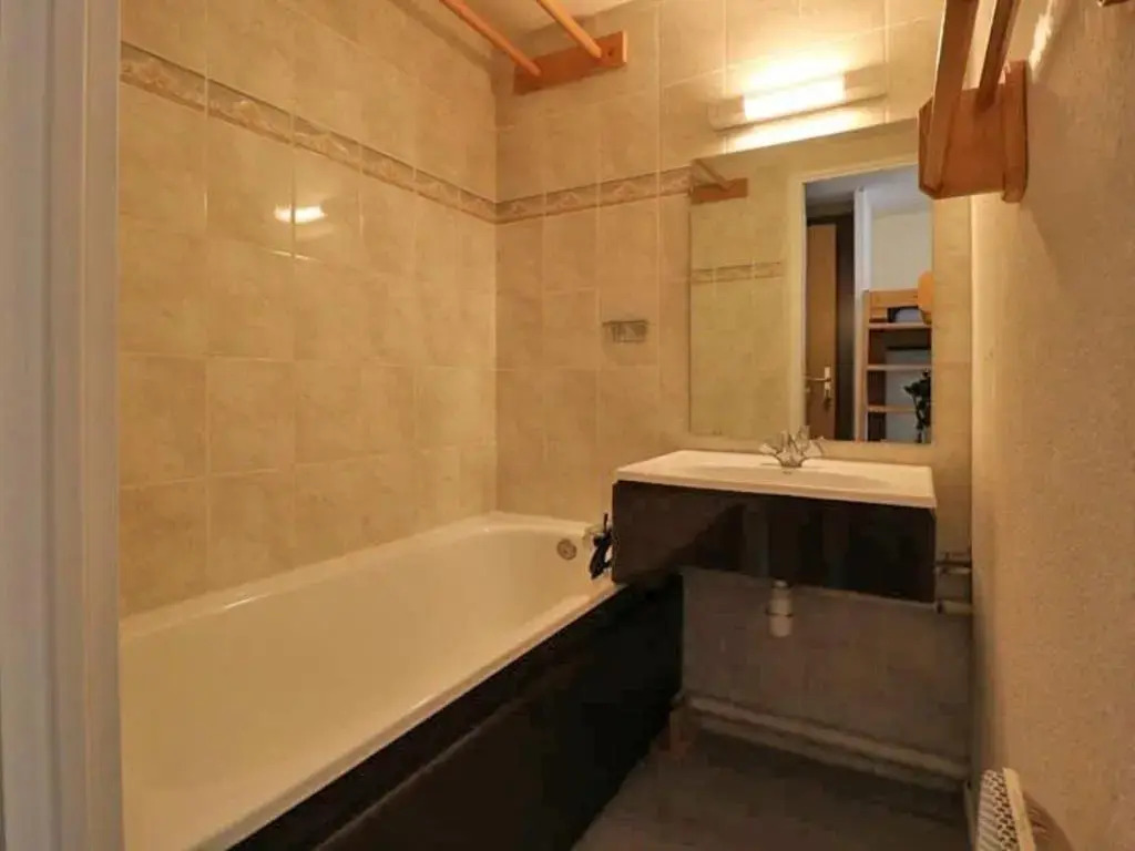Appartement Montvalezan-La Rosière, 1 pièce, 6 personnes - FR-1-398-497