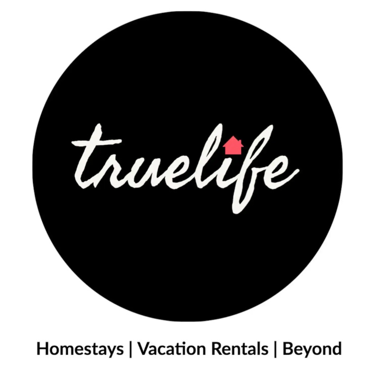 TrueLife Comfort Inn - Near PS4 veg restaurant - On way to Balaji Temple - 2BHK AC apartments - Coffee Tea Milk - Fast WiFi, Kitchen, Dining, Android TV, Parking - Easy access to Airport, Railway Station and to all Temples - Top service with lots of Love