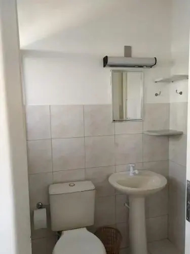 Apto Rua Dos Golfinhos Para seis pessoas.