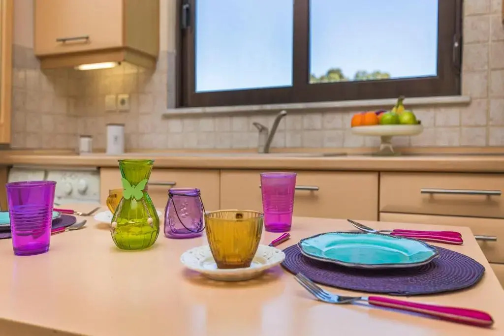 1-Sea view beach studio for 2 in the city centre!