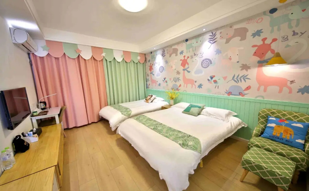 Time Machine Hotel