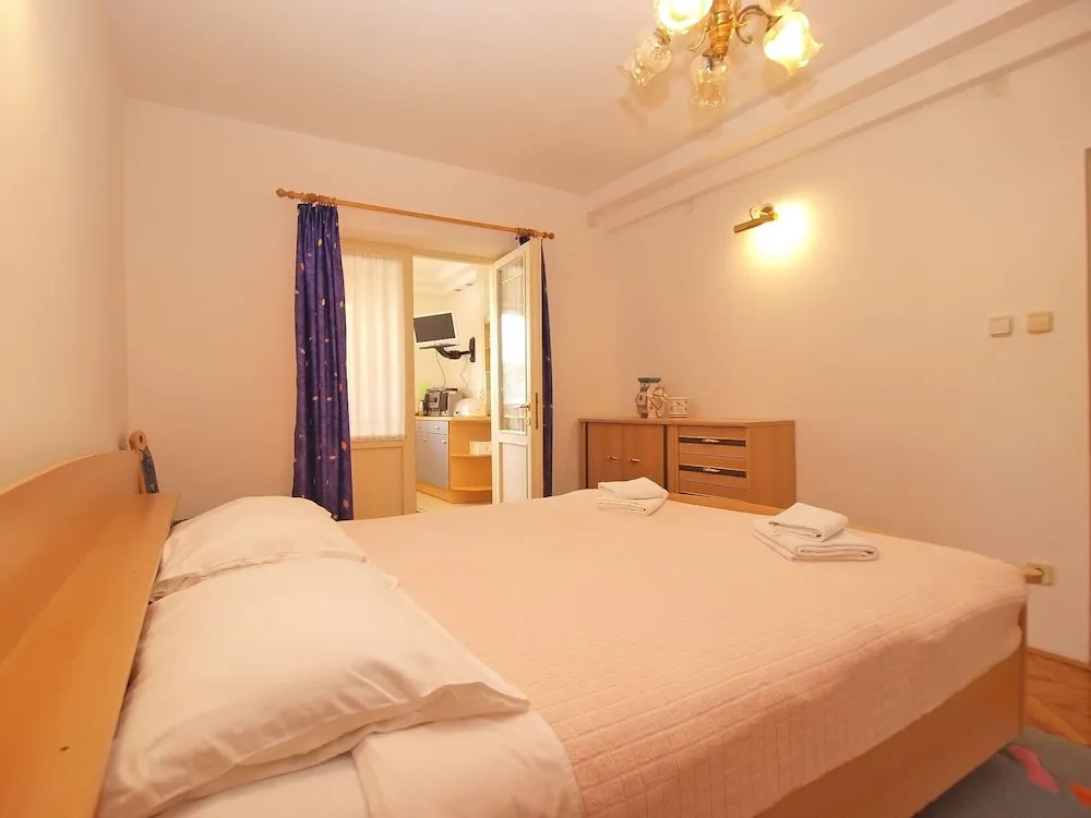 Apartment 1544
