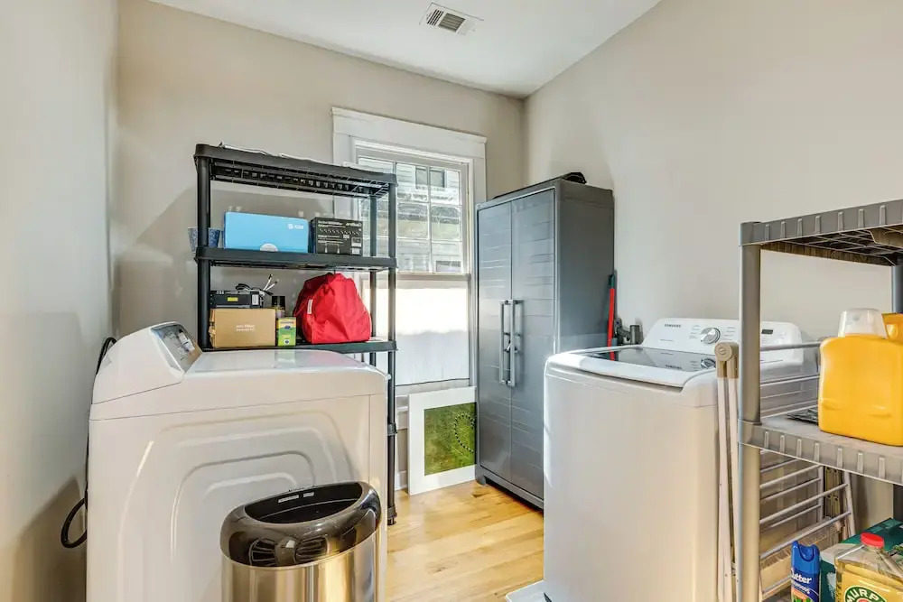 Walk to Beltline: Wfh-friendly Hub w/ Yard!