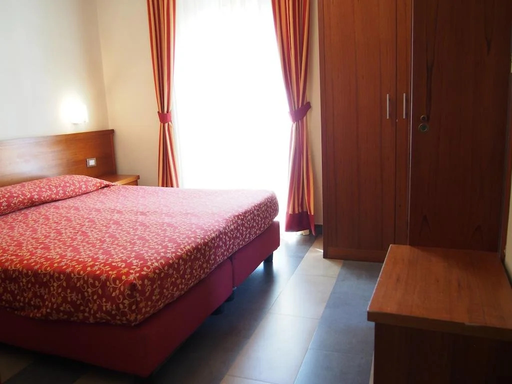Endros Rooms