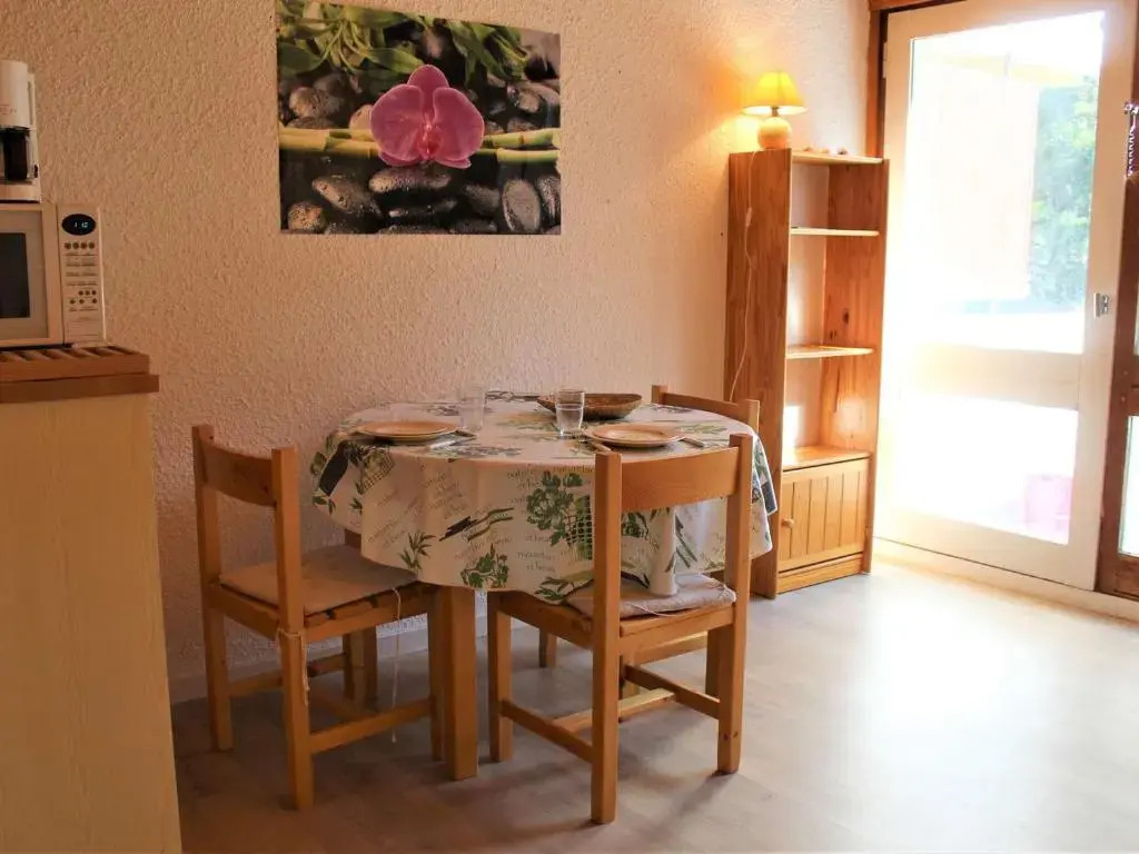 Appartement Vars, 1 pièce, 2 personnes - FR-1-330B-131