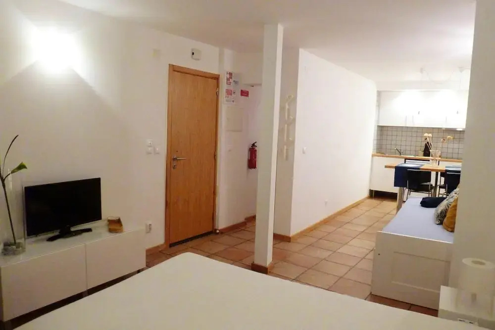 Apartment With one Bedroom in Setúbal, With Wonderful City View, Furnished Balcony and Wifi - Near the Beach