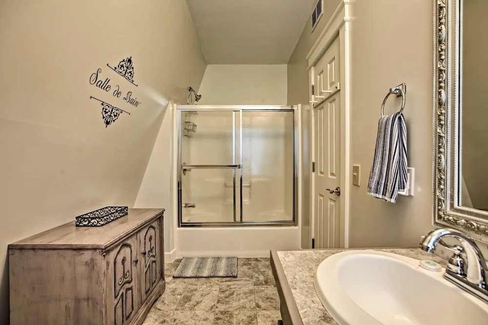 Spacious Mcgaheysville Family Retreat w/ Game Room