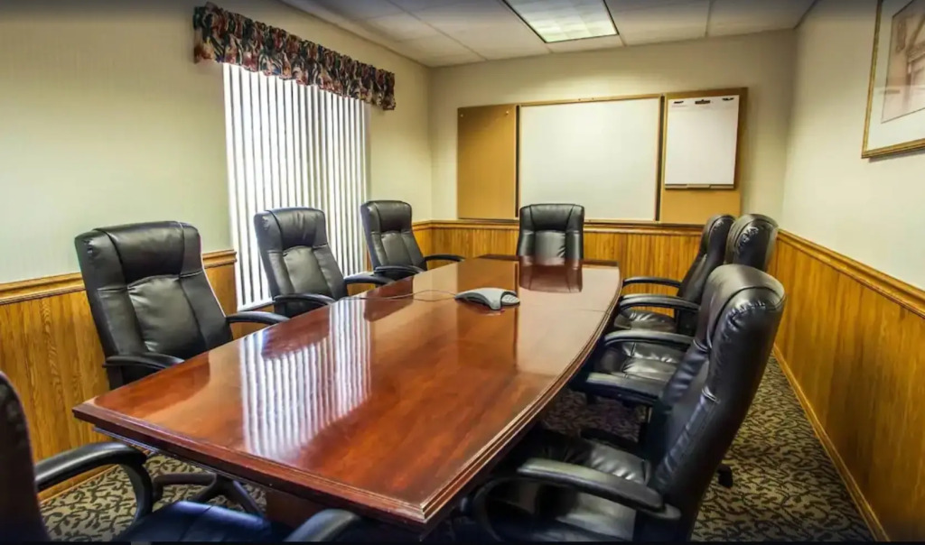 Comfort Inn & Suites Geneva- West Chicago