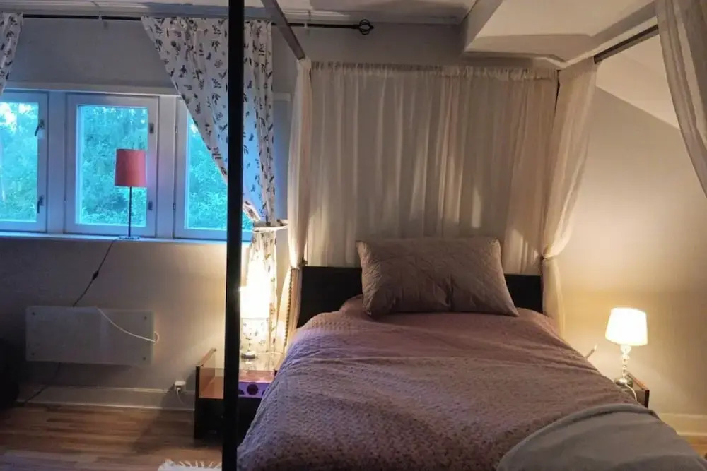 Beautiful 4 Bedroom Cottage With Wood Sauna