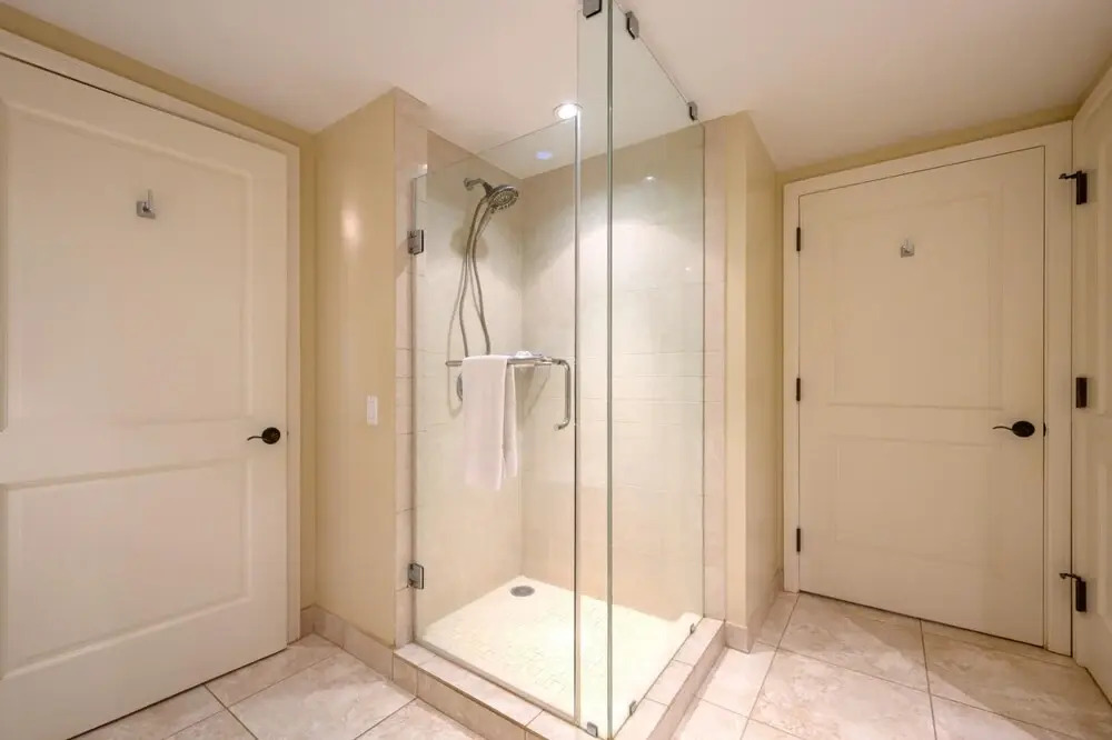K B M Resorts- Hkh-238 Large 1bdrm, Upgraded, Private Balcony, Easy Pool and Beach Access!