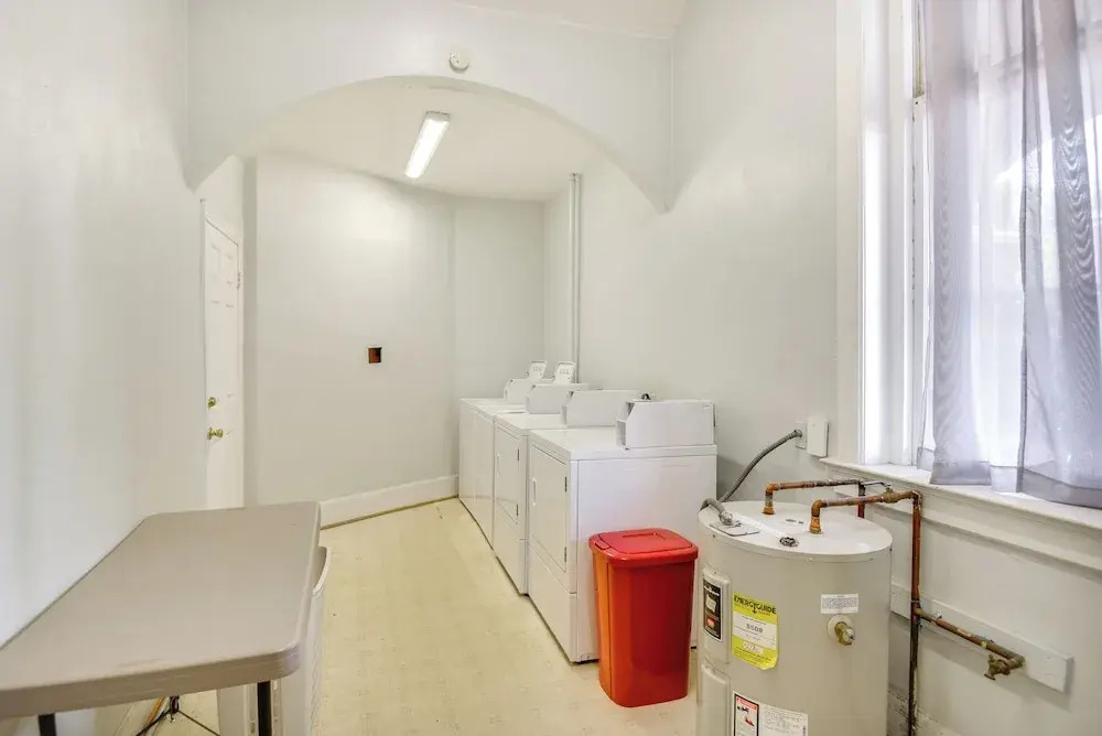 Steps to Elizabeth River & Dtwn! Portsmouth Condo