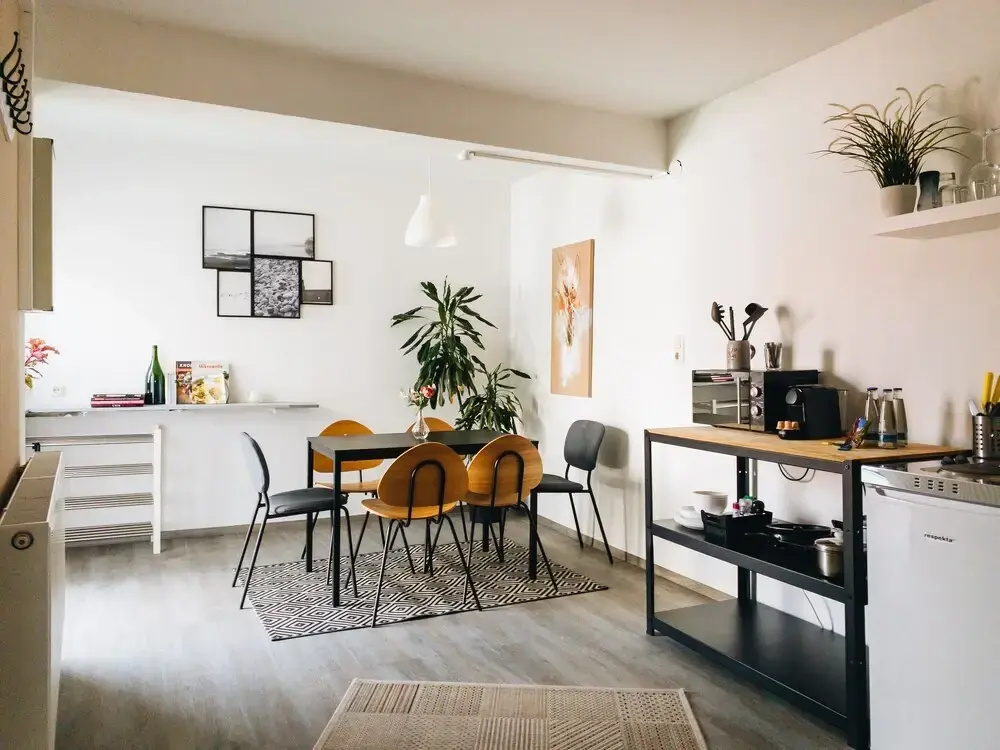 Apollo Apartments