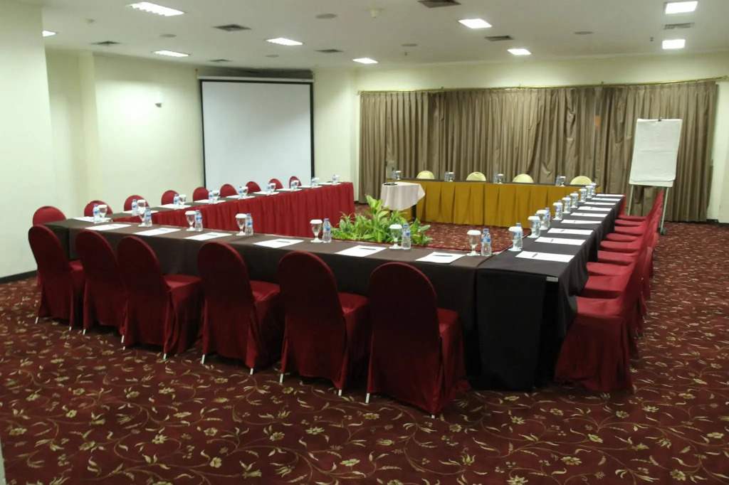 Oasis Amir Hotel
