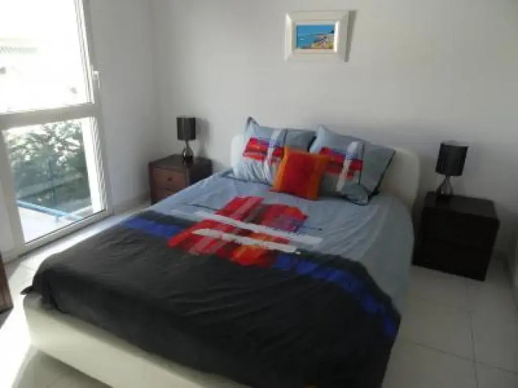 Modern one Bedroomed Apartment Just off the Cannes Seafront With a Terrace and Pool Access - 1753
