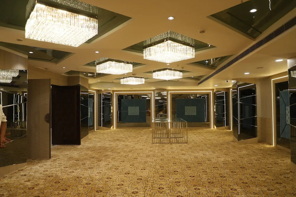 The Royal Class Hotel