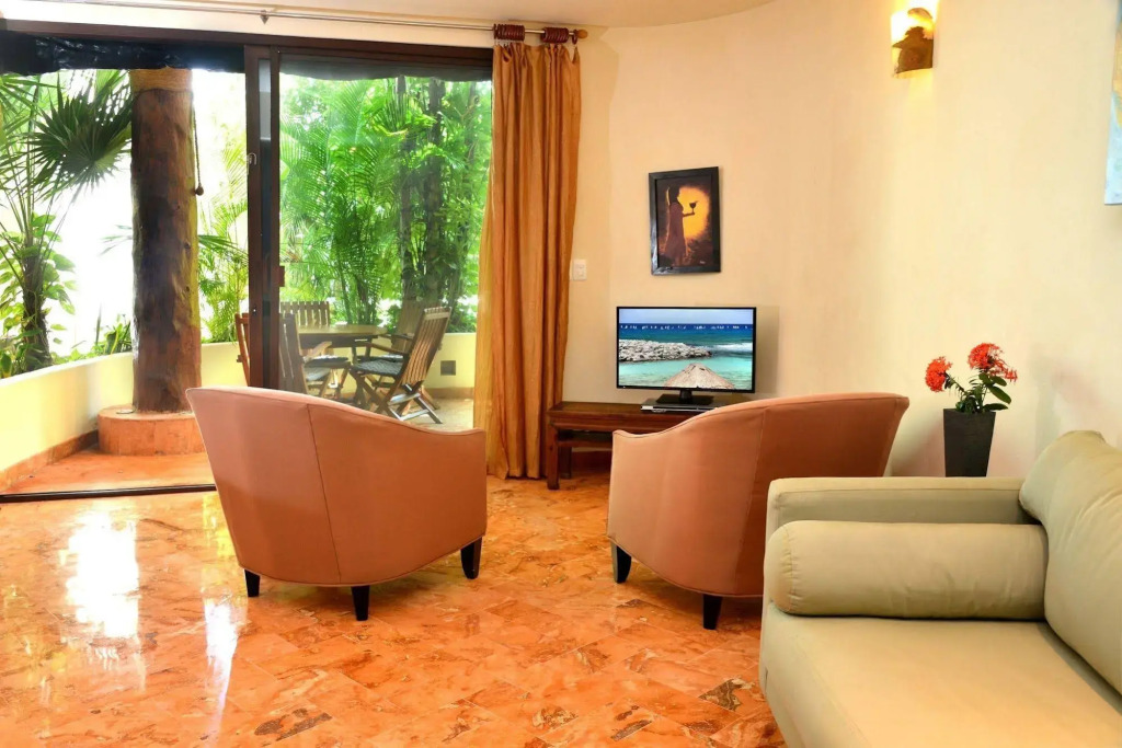 Porto Playa Condo Hotel and Beach Club