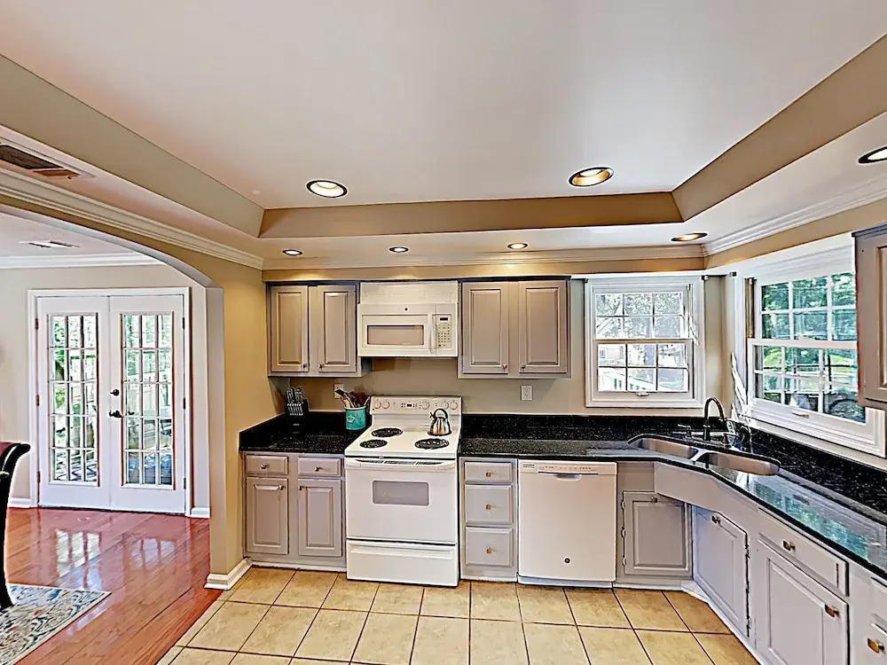 70 Shipyard Condo #160 2 Bedrooms 2 Bathrooms Condo